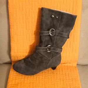 Casual Gray Boots Size 9